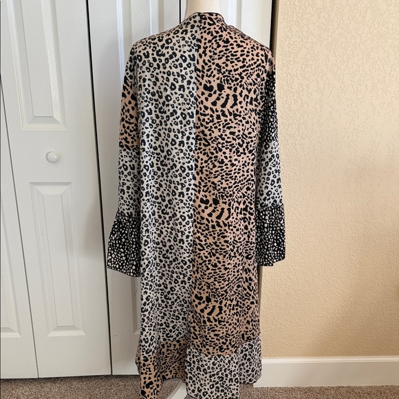Leopard Print Kimono in Black and Brown - Picture 3 of 3